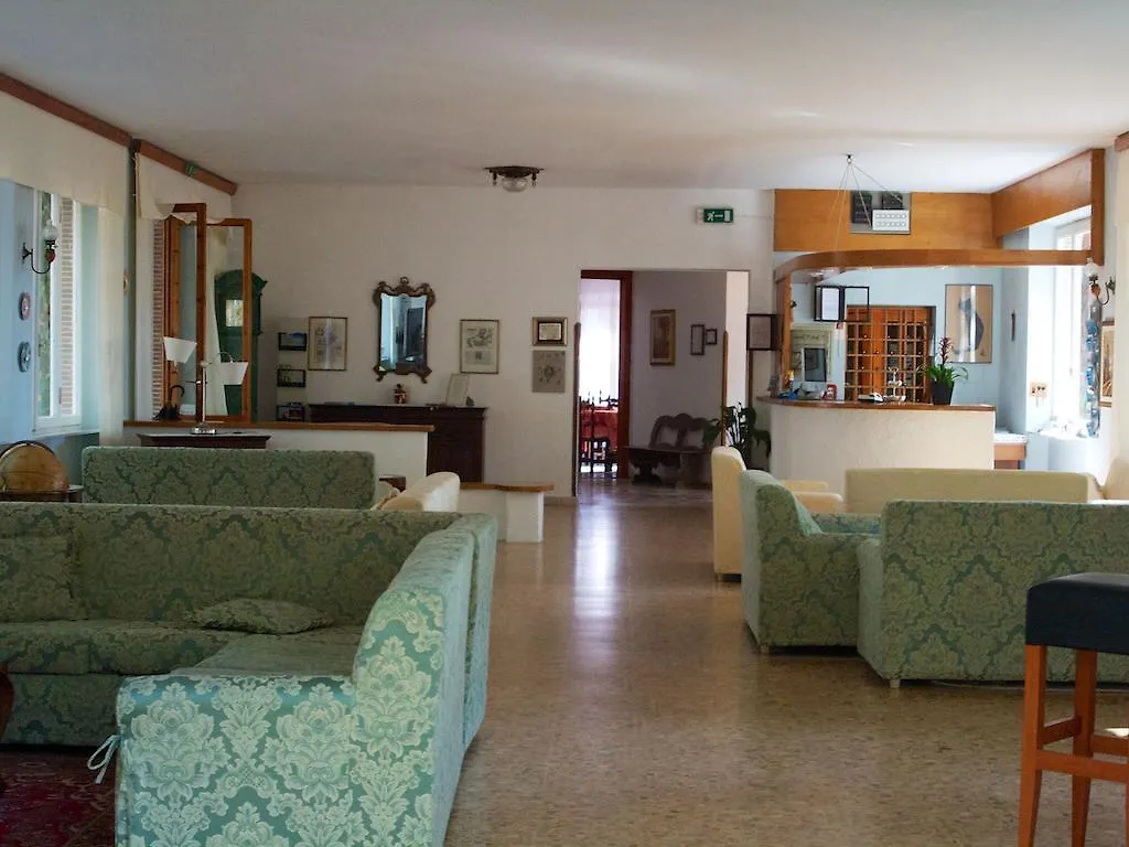 Hotel Villa Nettuno Campo nell'Elba 3*, Marina di Campo Italy